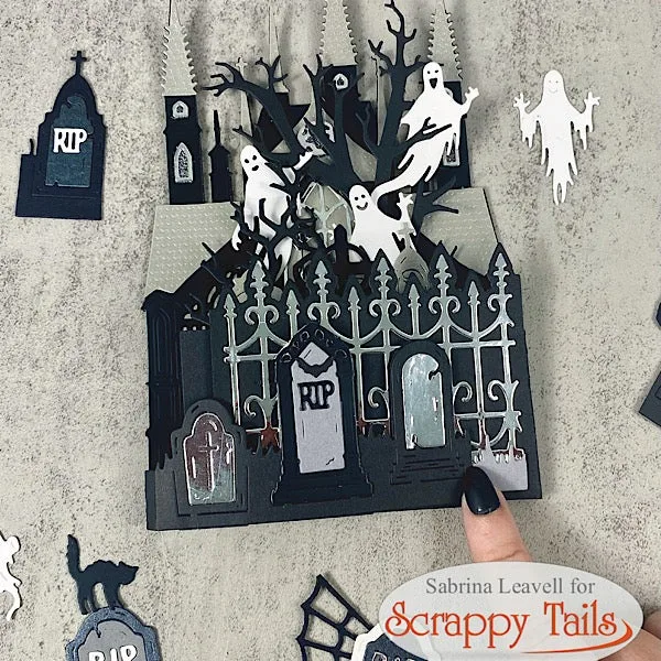 Gargoyle Wall Halloween Metal  - đánh giá và giá Interior Design Paper